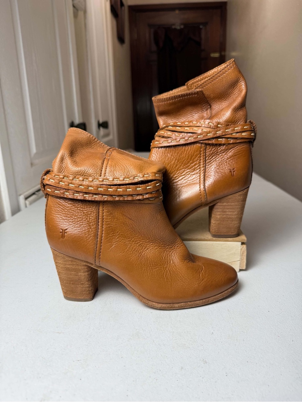 Frye Naomi Pickstitch Mid Boots Leather Whiskey  Sz 7